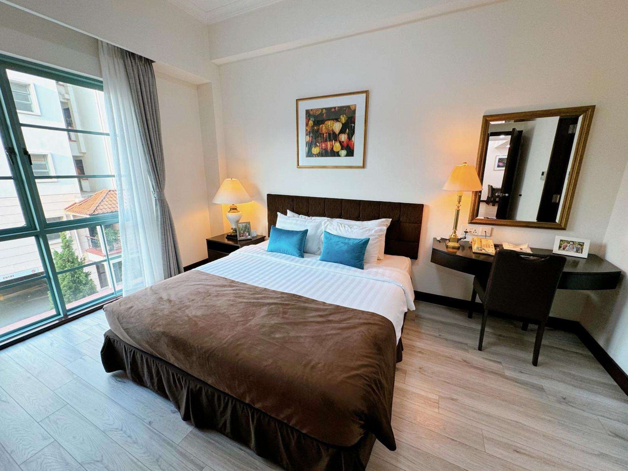 Diamond Westlake Apartment